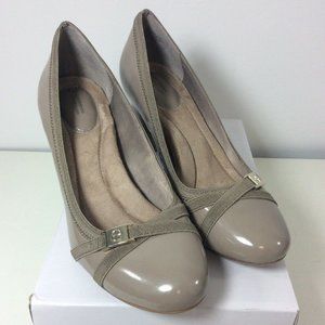 Giani Bernini Womens Size 9 M Vineza Taupe Heels